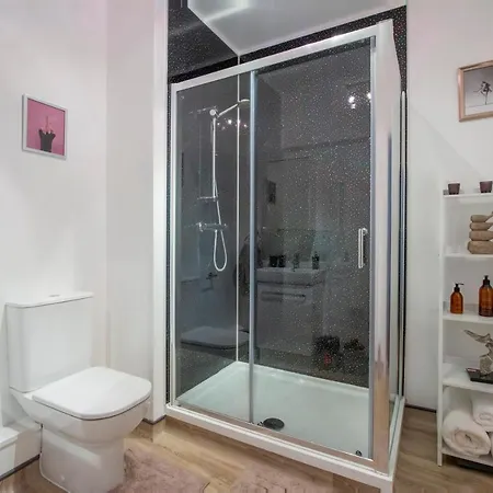 Luxury 2 Bedroom Near Centre Apartamento York