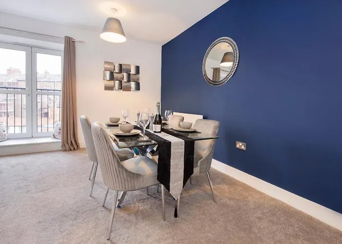 Luxury 2 Bedroom Near Centre ヨーク
